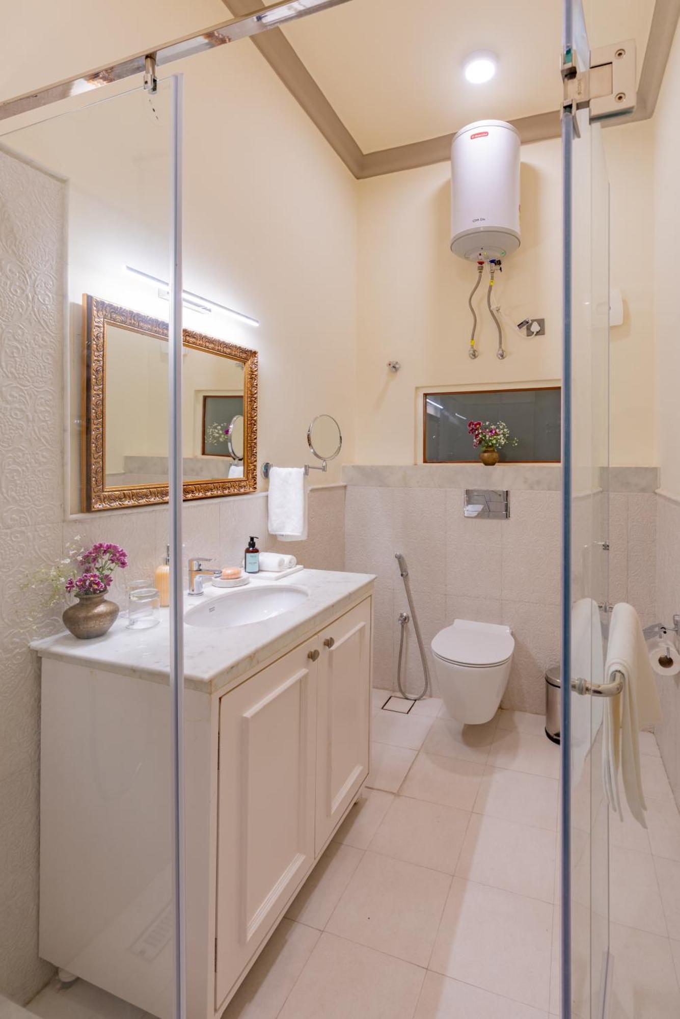 Laalee Hotel Jaipur Bagian luar foto