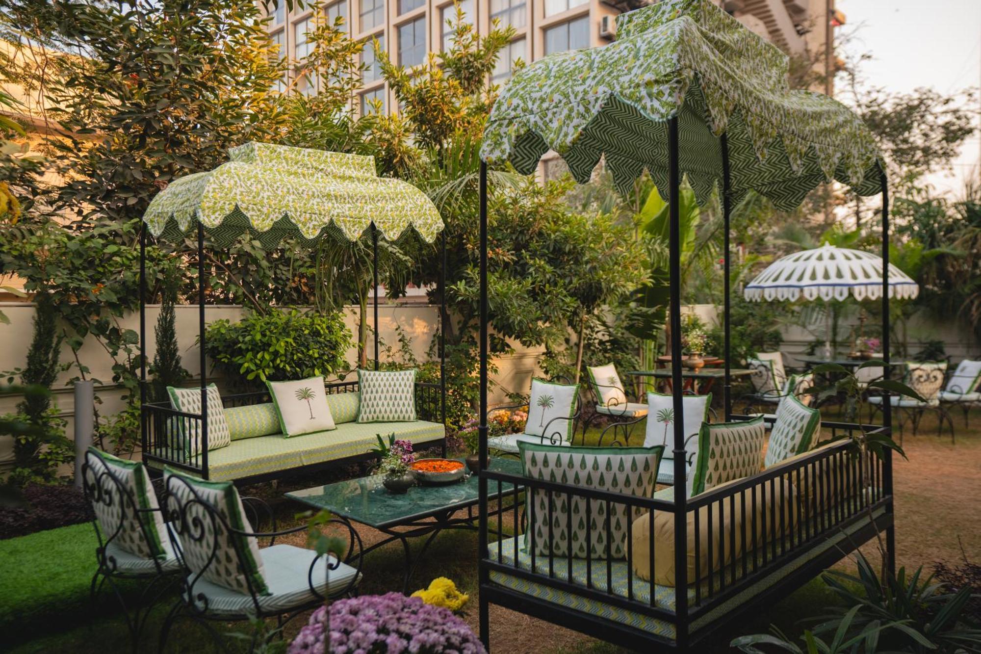 Laalee Hotel Jaipur Bagian luar foto