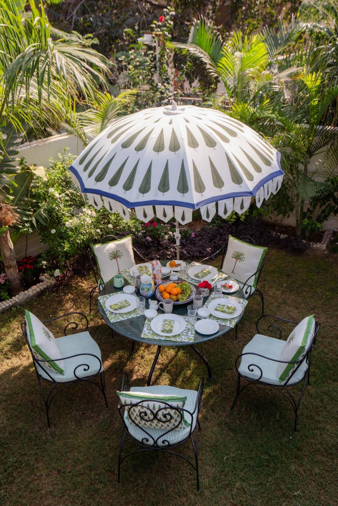 Laalee Hotel Jaipur Bagian luar foto